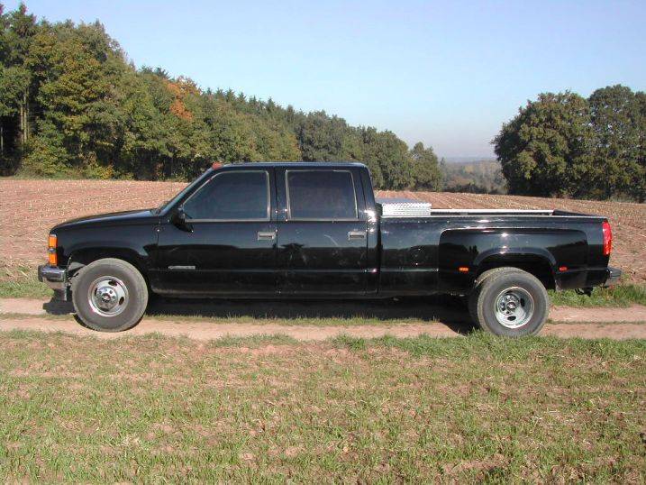 MARTINS RANCH Dually black 